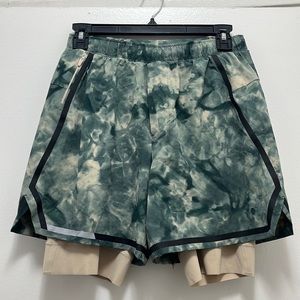 Lululemon surge short lined